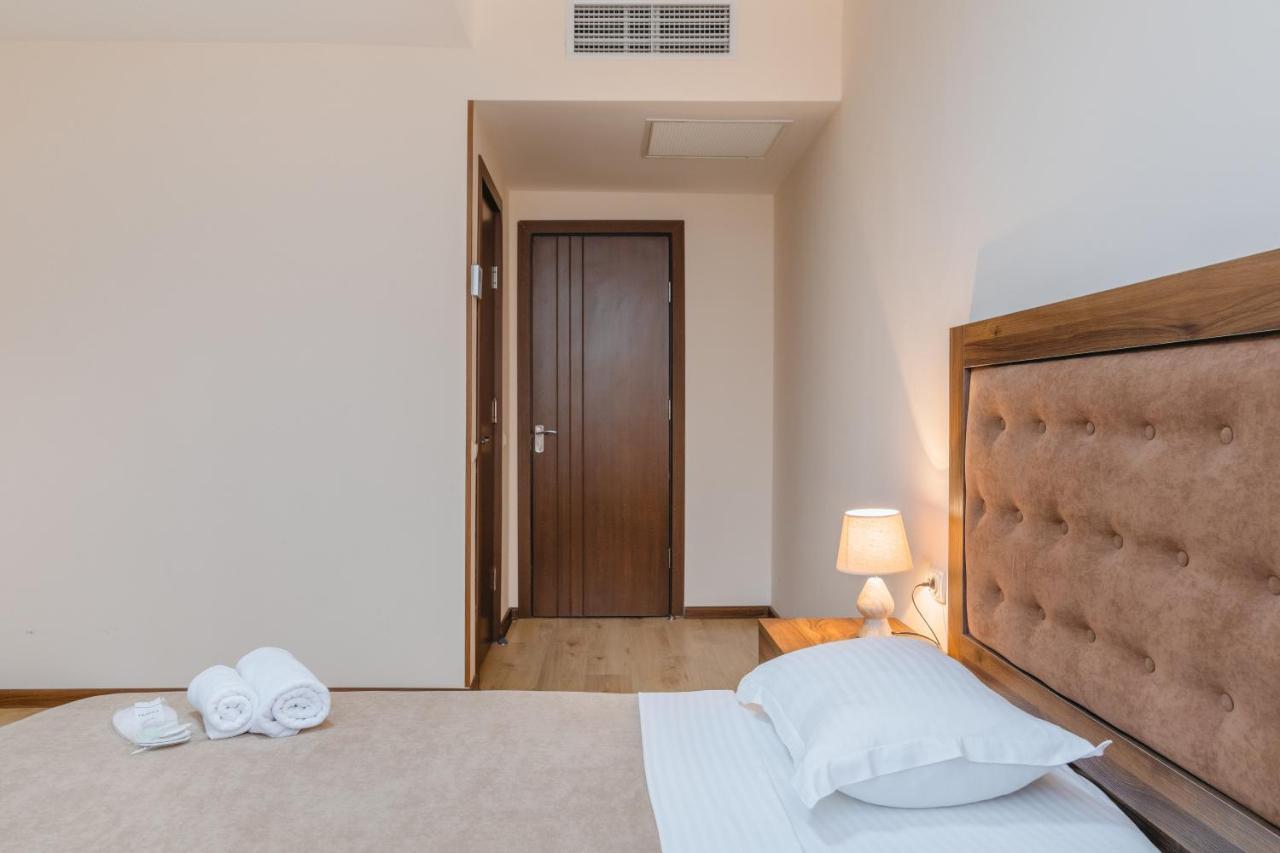 Gala Boutique Hotel Кутаиси Екстериор снимка