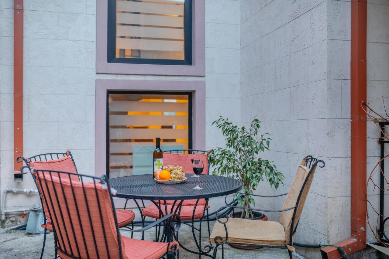 Gala Boutique Hotel Кутаиси Екстериор снимка
