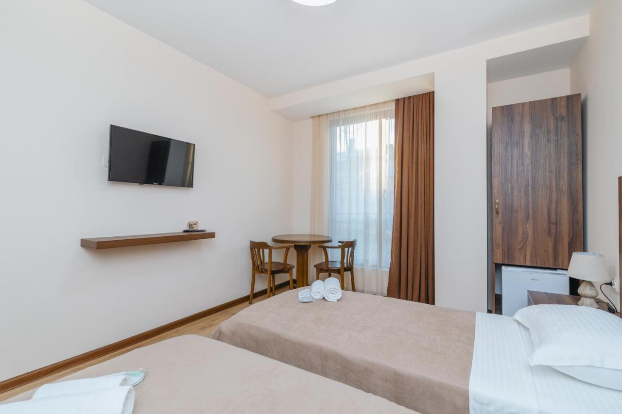 Gala Boutique Hotel Кутаиси Екстериор снимка