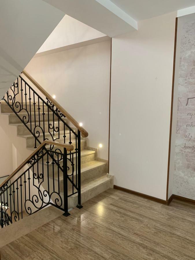 Gala Boutique Hotel Кутаиси Екстериор снимка