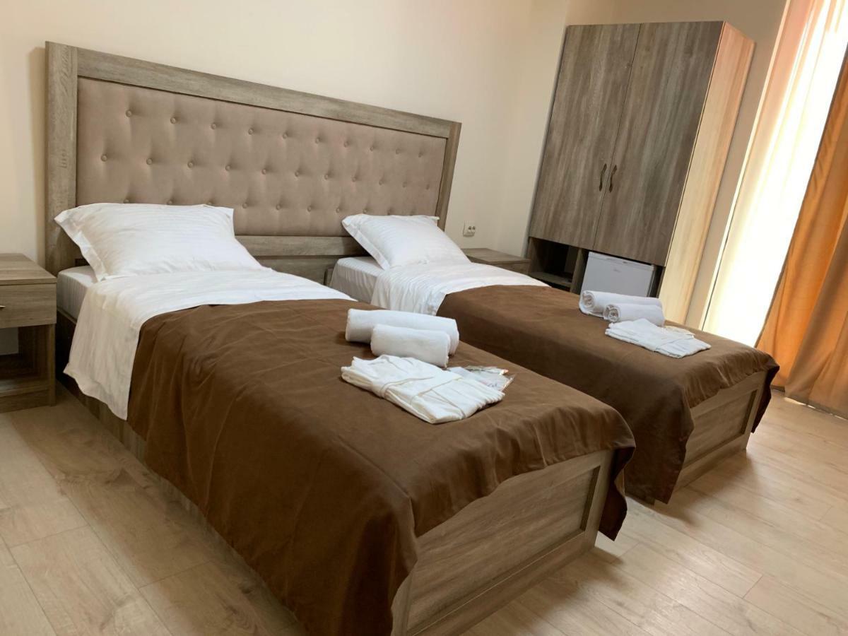 Gala Boutique Hotel Кутаиси Екстериор снимка