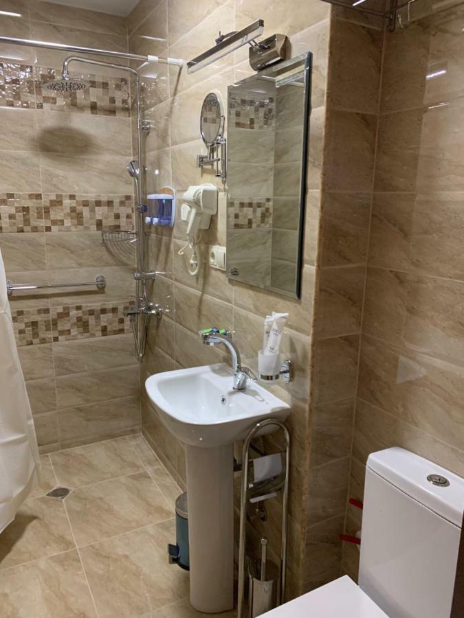 Gala Boutique Hotel Кутаиси Екстериор снимка