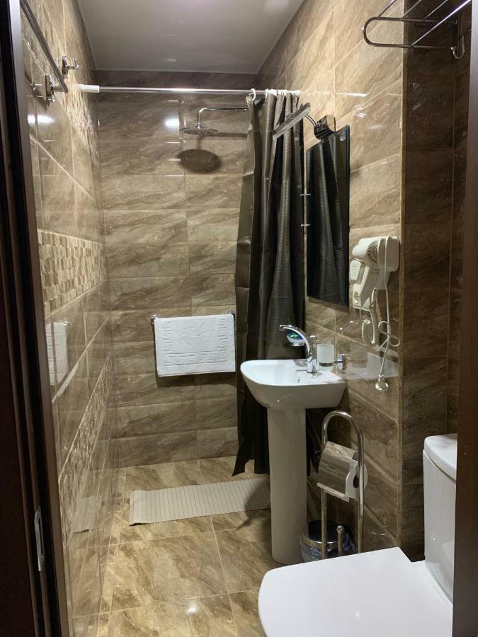 Gala Boutique Hotel Кутаиси Екстериор снимка